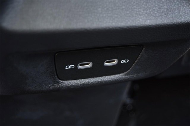 New 2025 Volkswagen Tiguan SE image 23