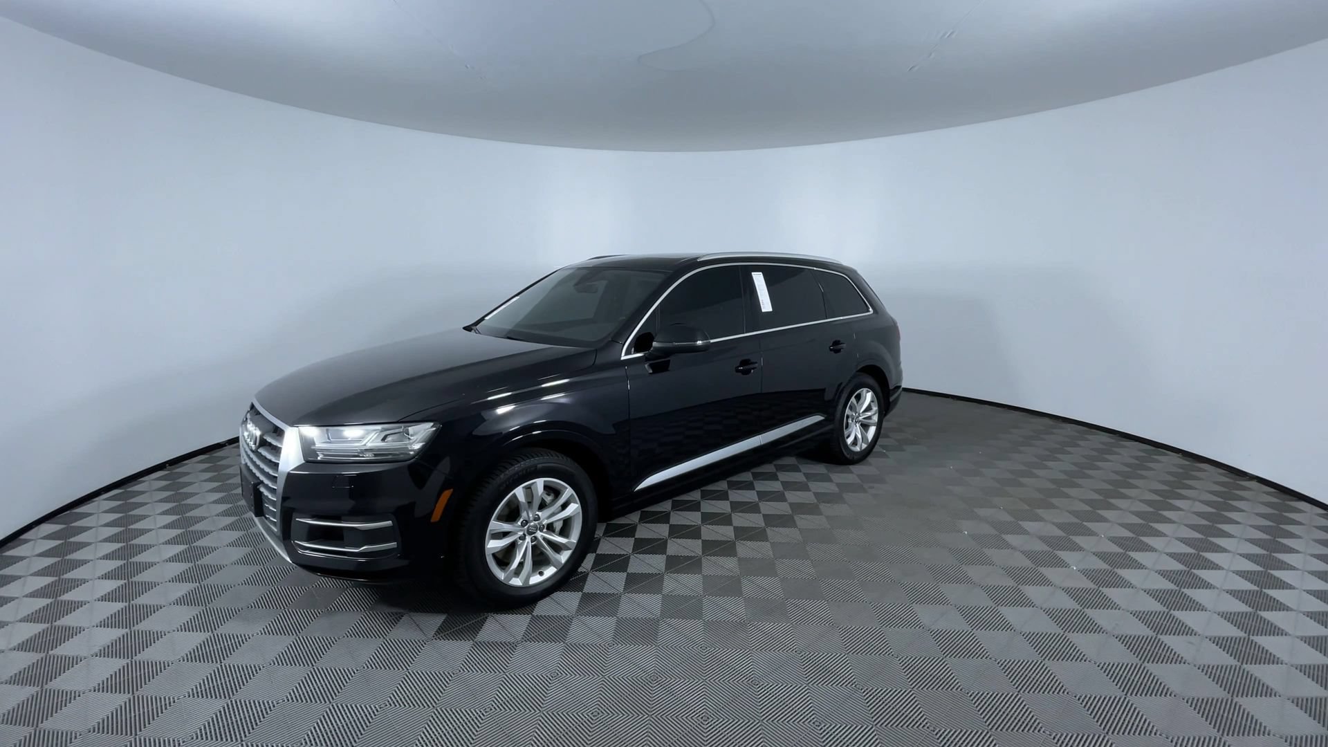 Used 2018 Audi Q7 3.0T Premium Plus w/ Premium Plus Package AWD/4WD image 4