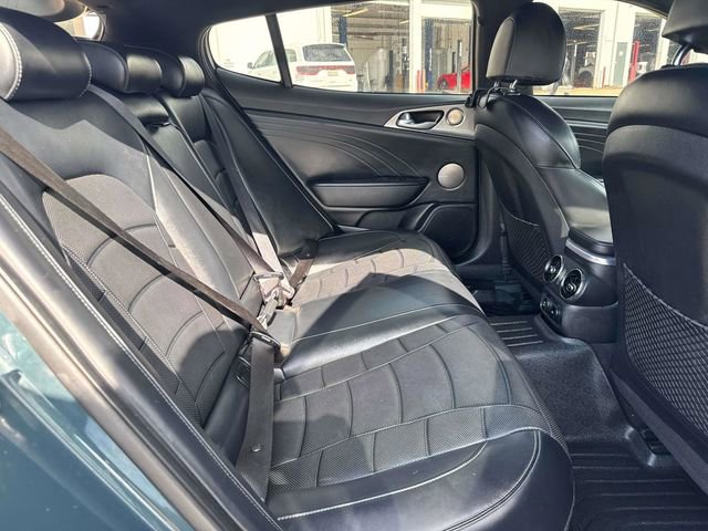Used 2022 Kia Stinger GT2 image 11