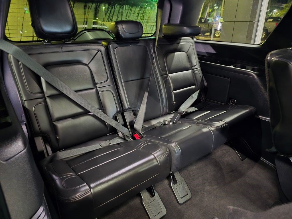 Used 2021 Lincoln Navigator Reserve AWD/4WD image 38