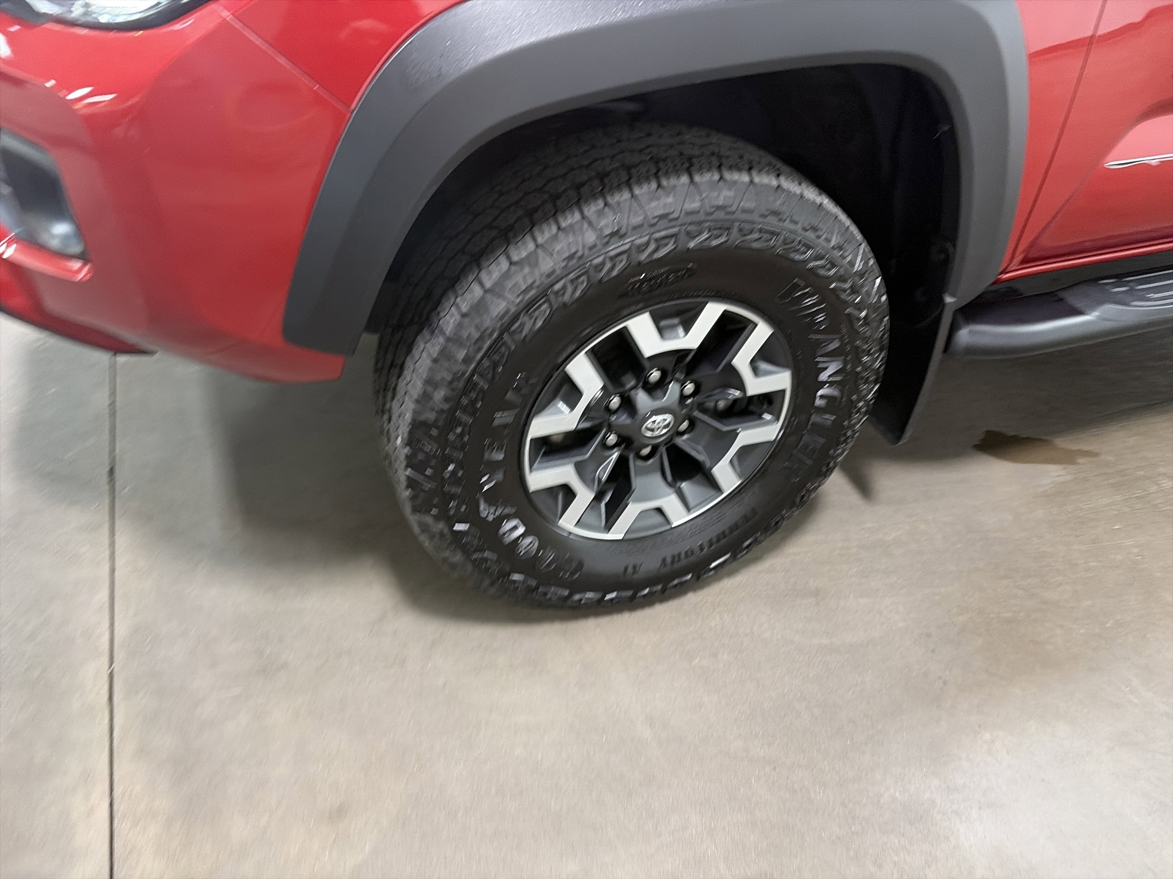 Used 2023 Toyota Tacoma TRD Off-Road w/ TRD Premium Off Road Package AWD/4WD image 9