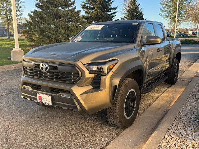 Certified 2024 Toyota Tacoma TRD Off-Road w/ TRD Off Road Upgrade Package AWD/4WD image 33