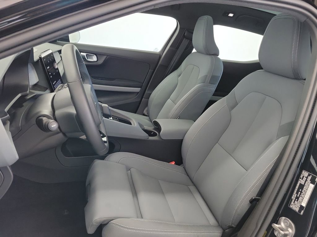 Used 2023 Polestar Polestar 2 w/ Pilot Pack image 17