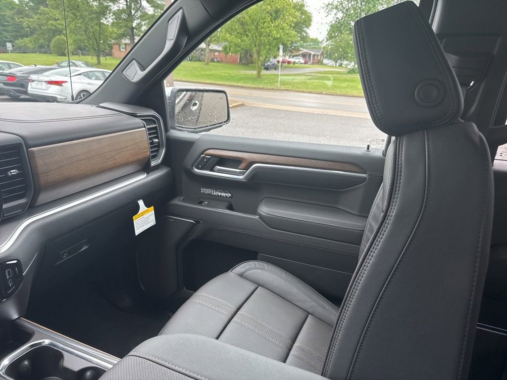 New 2026 Chevrolet Silverado 1500 High Country AWD/4WD image 15