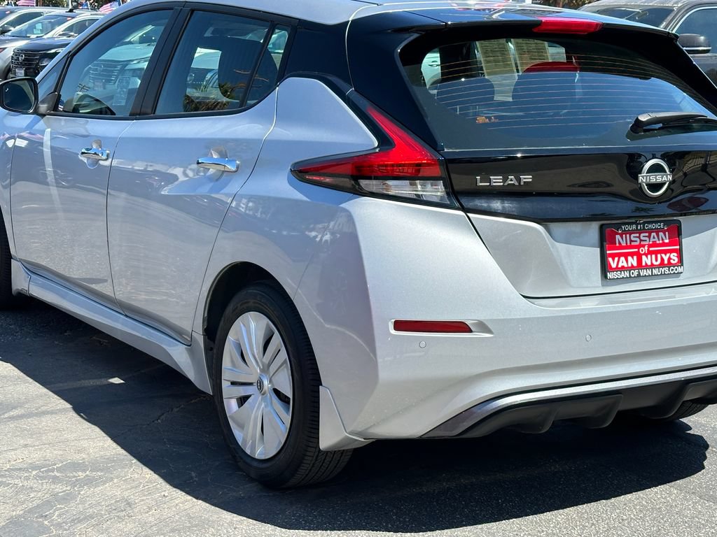Used 2024 Nissan Leaf S FWD image 5