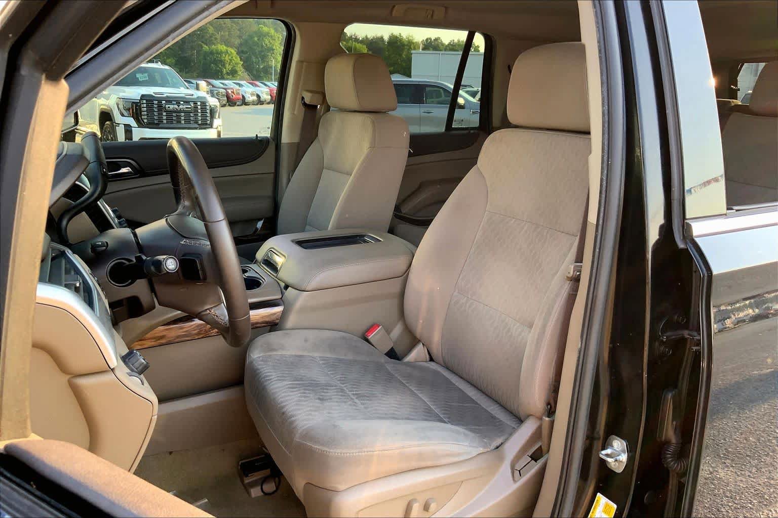 Used 2017 GMC Yukon SLE w/ SLE Value Package RWD image 8