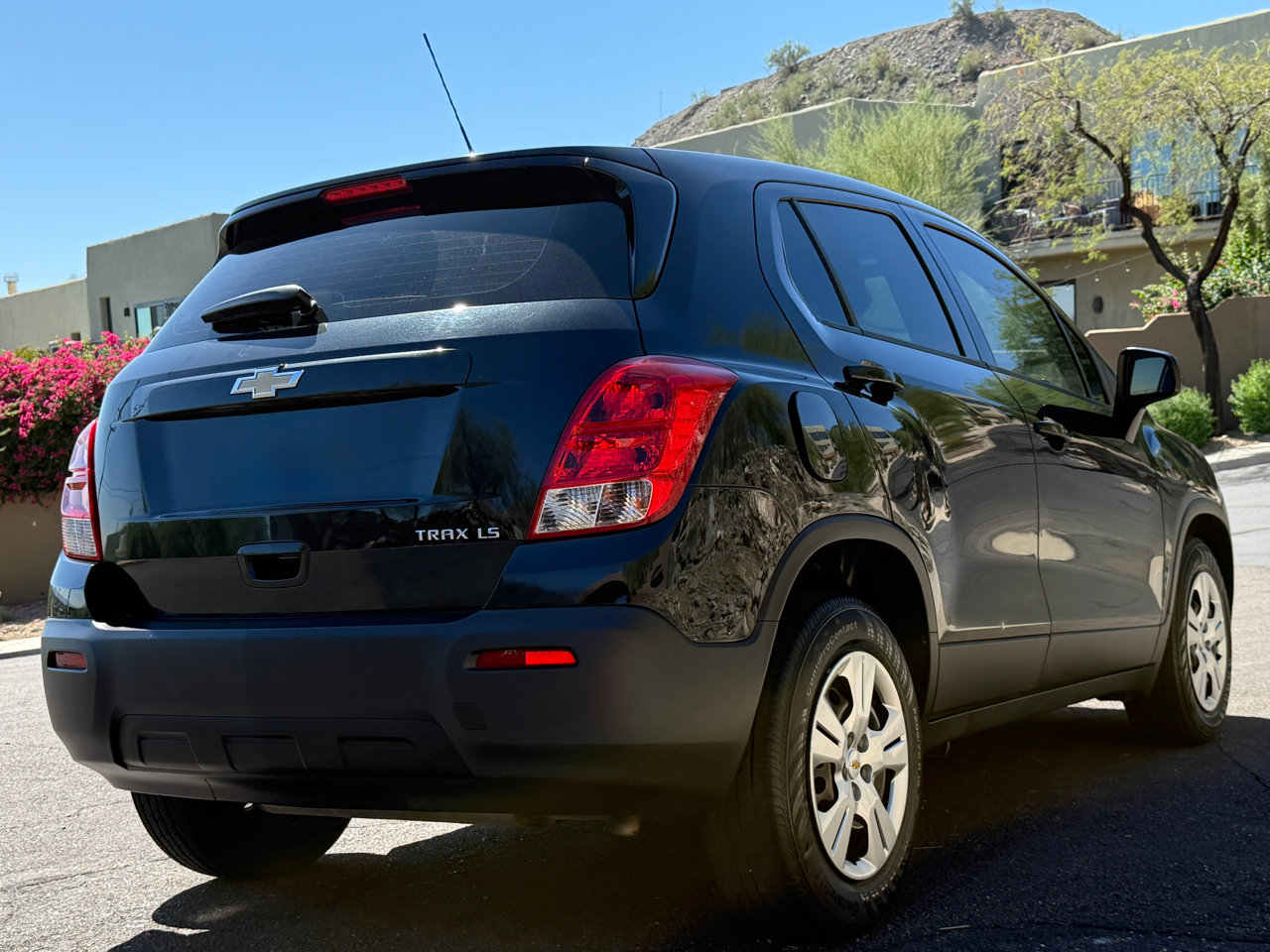 Used 2016 Chevrolet Trax LS w/ LPO, Cargo Package image 8