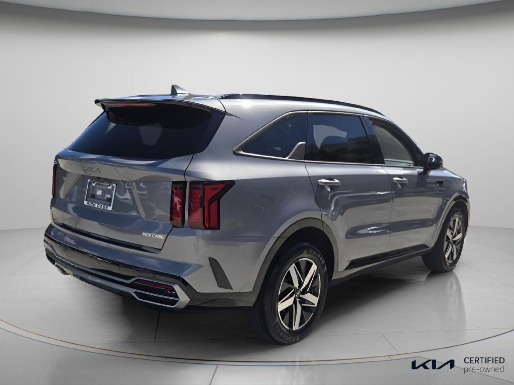 Certified 2023 Kia Sorento S FWD image 7