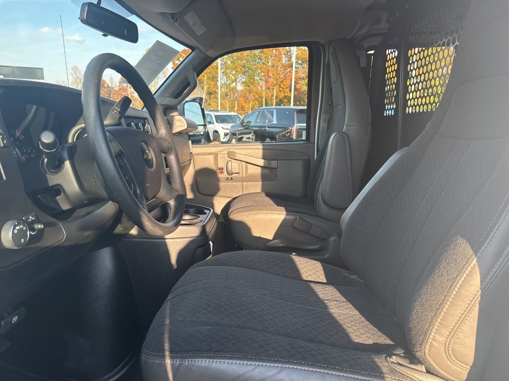 Used 2023 Chevrolet Express 2500 w/ Driver Convenience Package RWD image 9