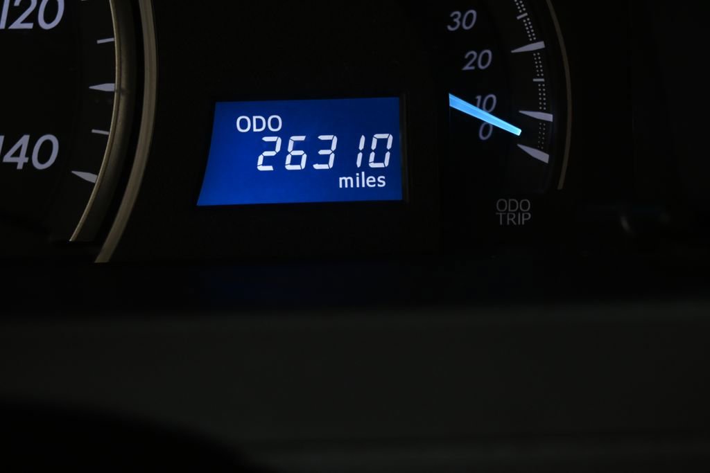 Used 2014 Toyota Camry LE FWD image 21