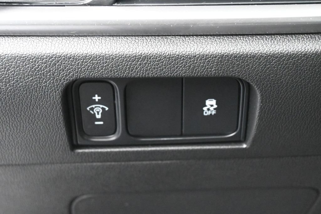 Used 2024 Kia Sorento S FWD image 16