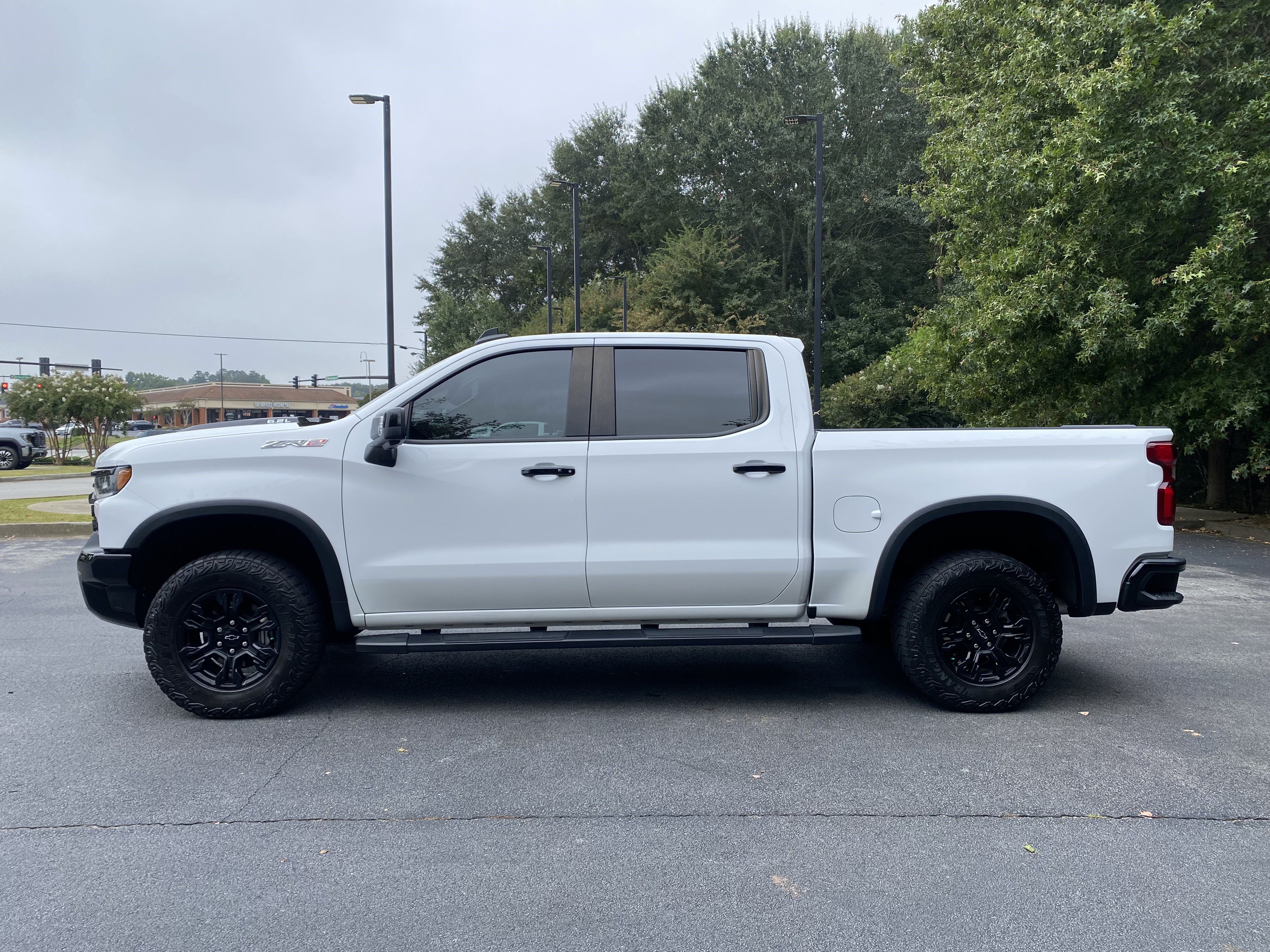Used 2023 Chevrolet Silverado 1500 ZR2 w/ Technology Package AWD/4WD image 6