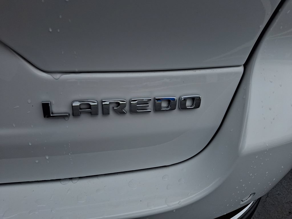 Used 2023 Jeep Grand Cherokee Laredo w/ Luxury Tech Group I AWD/4WD image 34