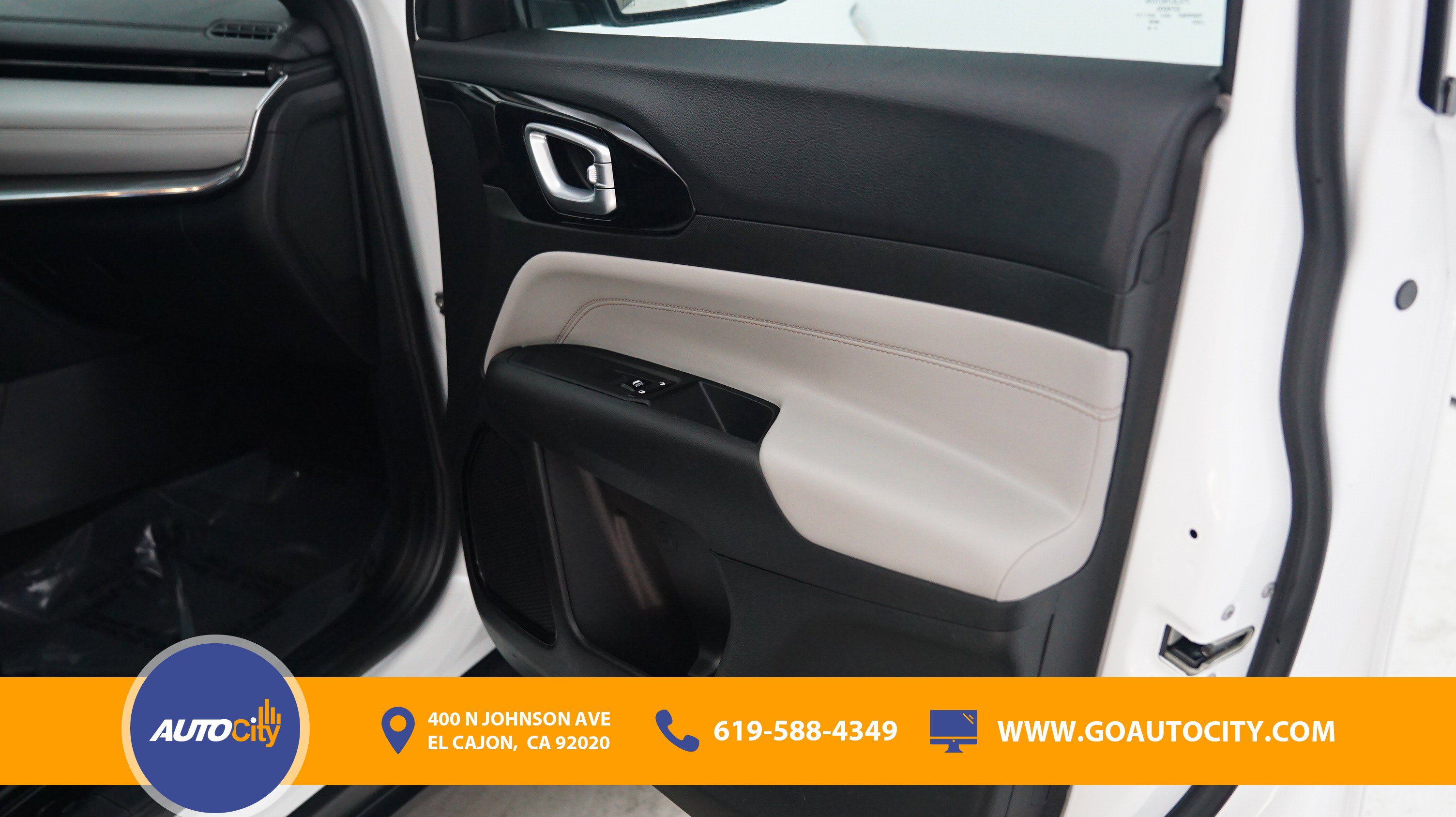 Used 2024 Jeep Compass Limited AWD/4WD image 16