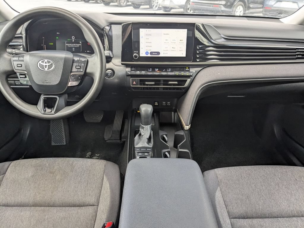 Used 2025 Toyota Camry LE FWD image 25