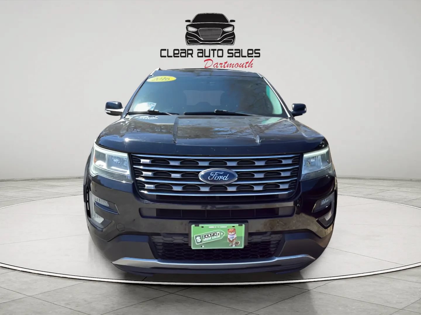 Used 2016 Ford Explorer XLT AWD/4WD image 2