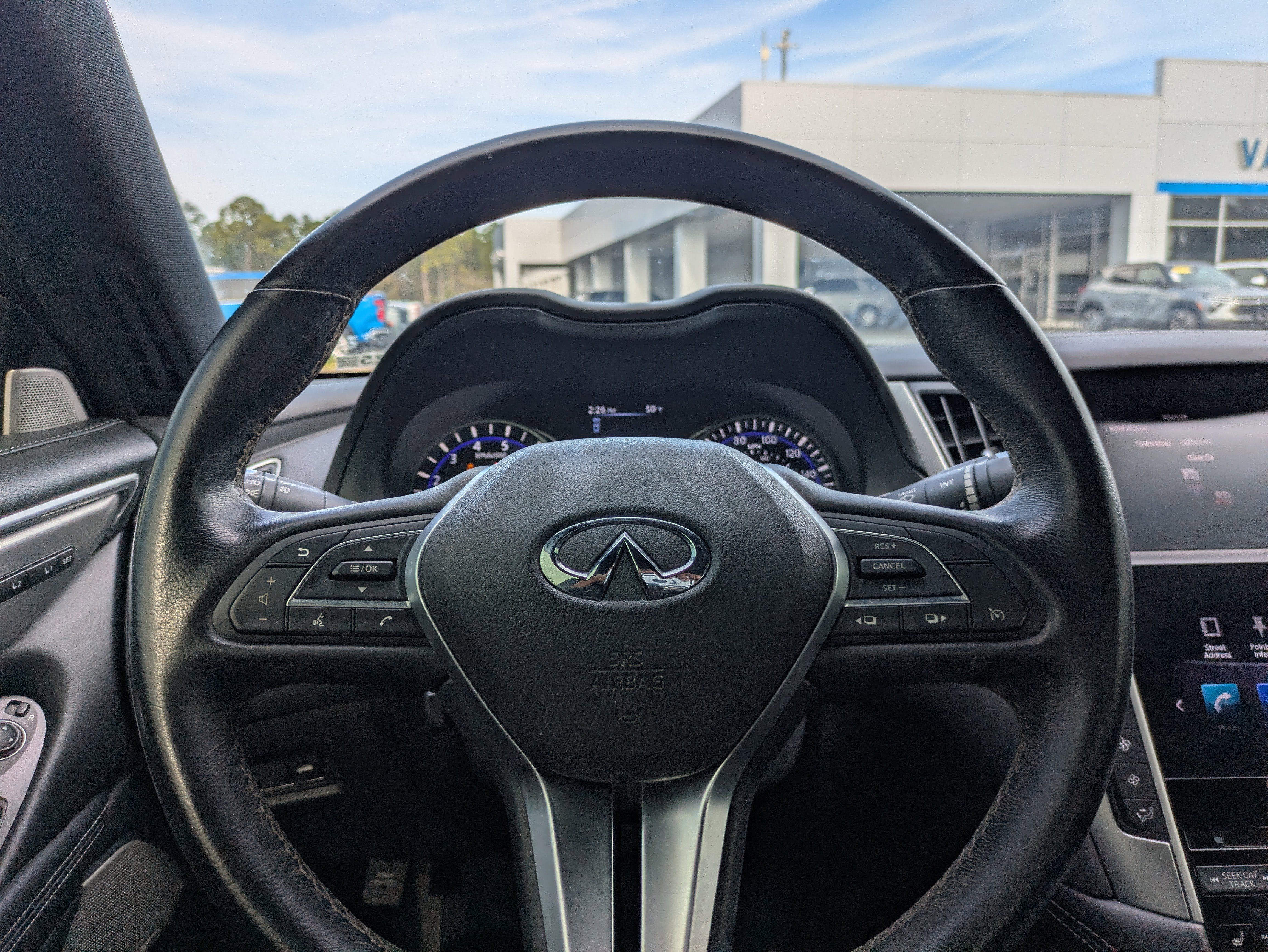Used 2019 INFINITI Q60 3.0t Luxe w/ Essential Package image 18