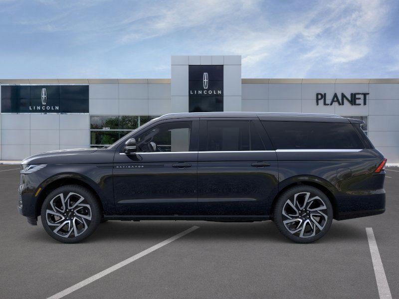 New 2026 Lincoln Navigator L Black Label image 3