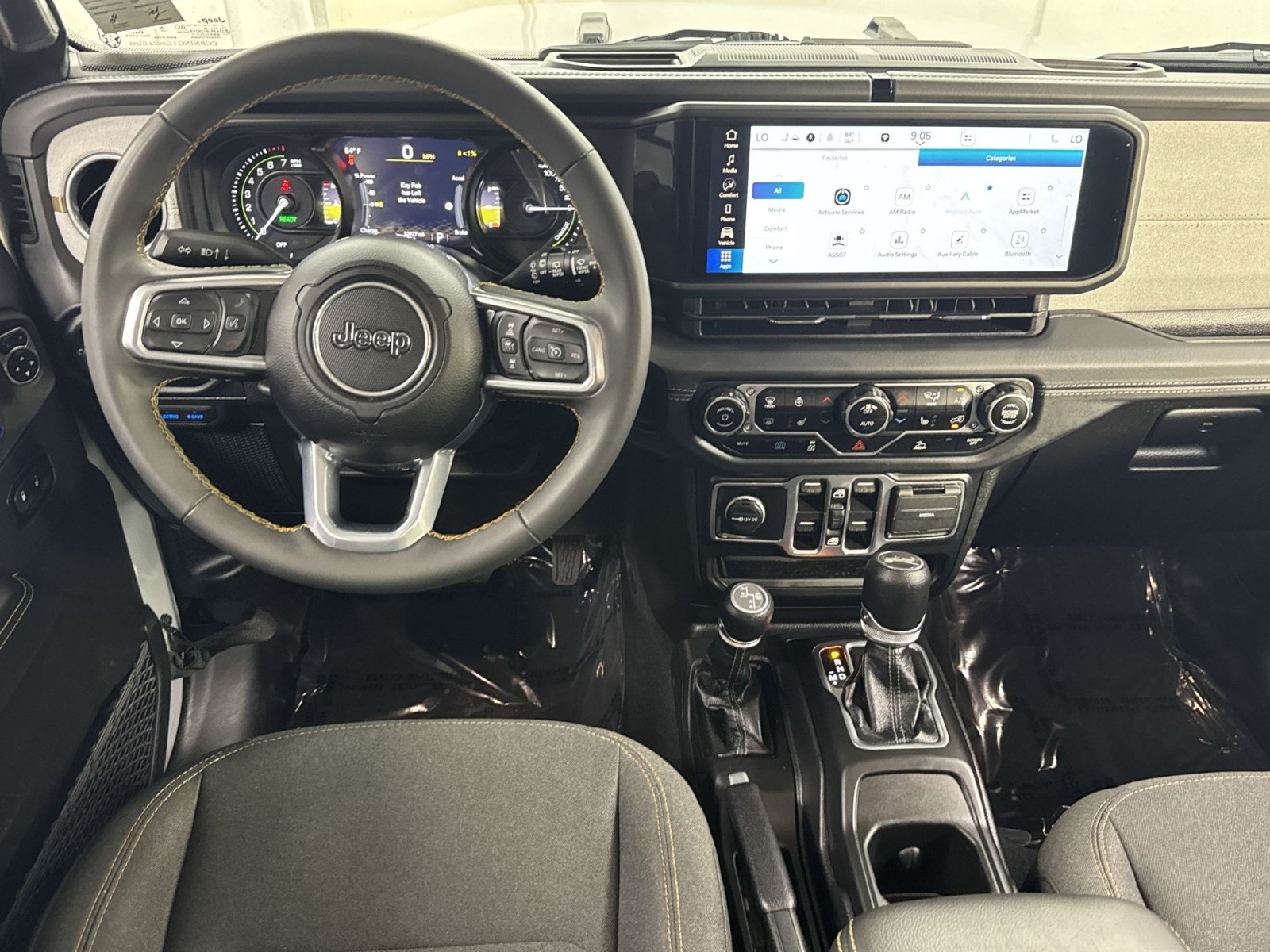 Used 2024 Jeep Wrangler Unlimited Sahara AWD/4WD image 35