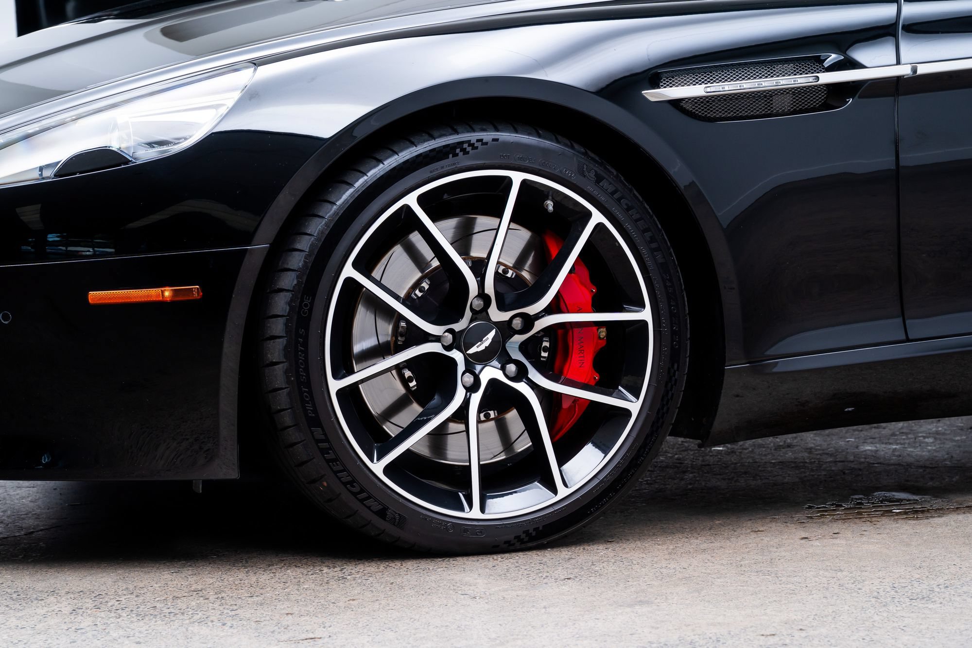 Used 2017 Aston Martin Rapide S RWD image 5