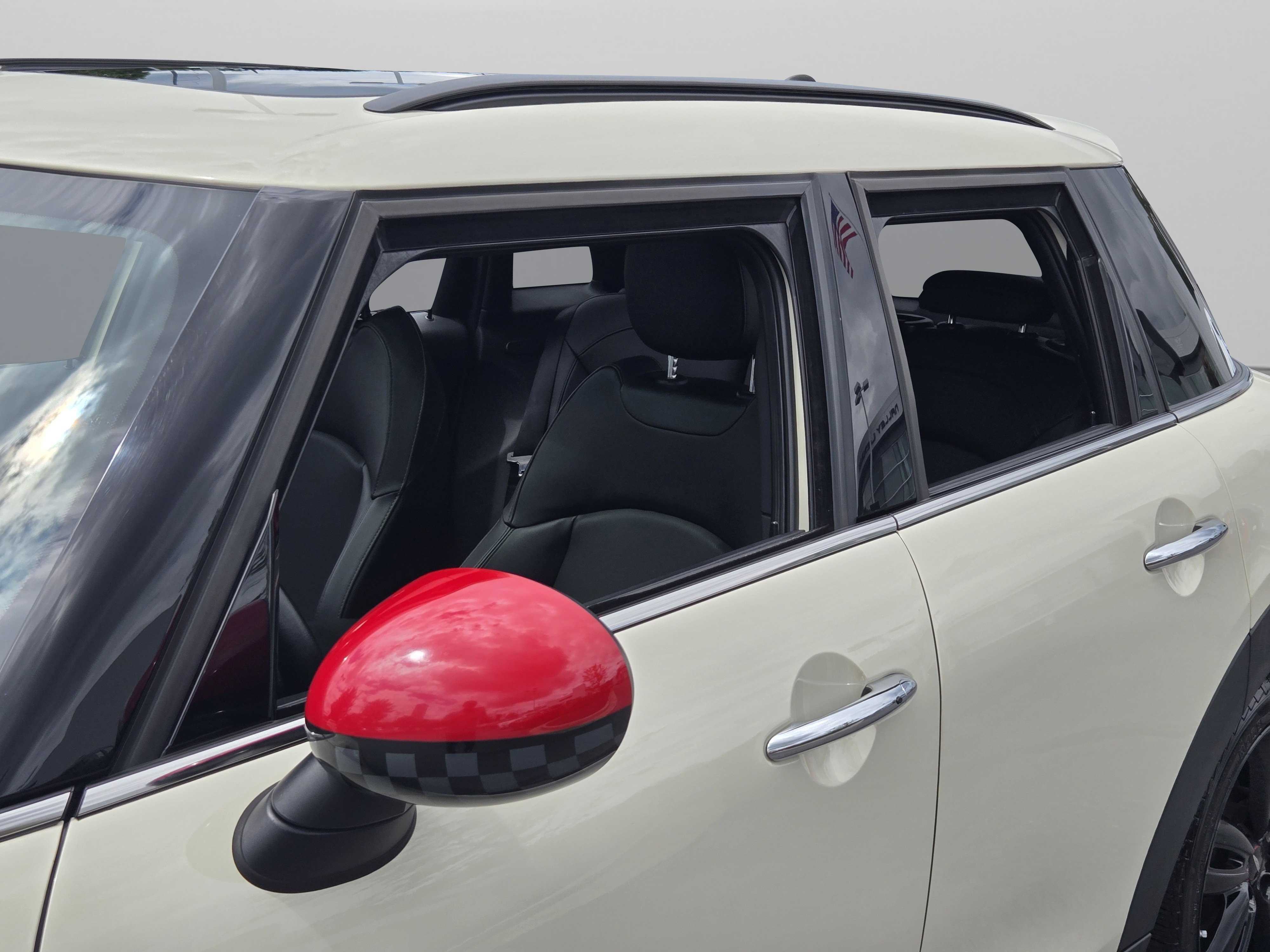 Used 2018 MINI Cooper S FWD image 12