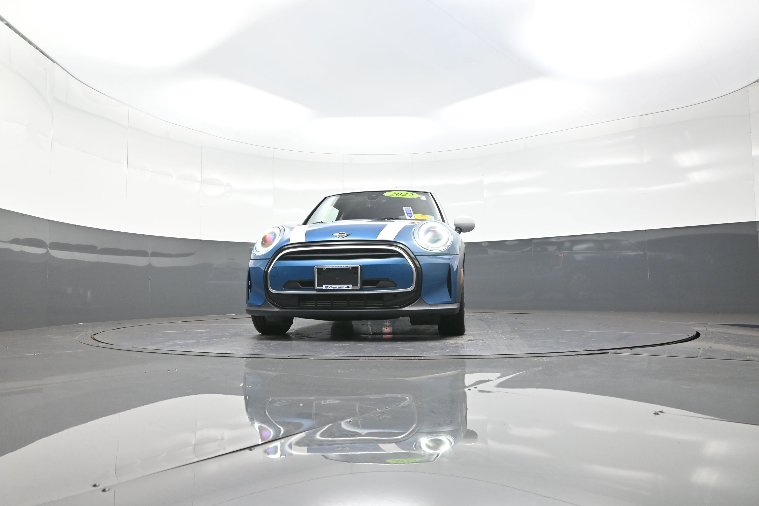 Used 2022 MINI Cooper 2-Door Hardtop image 10