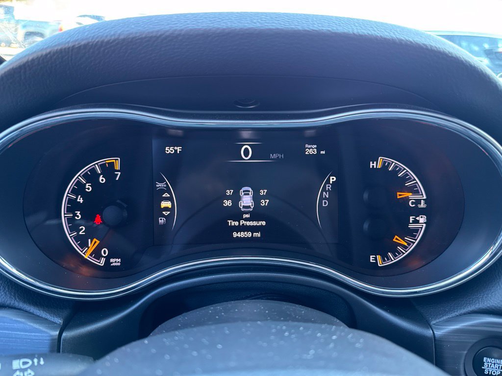Used 2019 Jeep Grand Cherokee Laredo w/ Security & Convenience Group RWD image 16