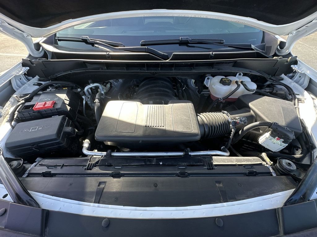 Used 2024 GMC Yukon SLT w/ SLT Luxury Package image 26