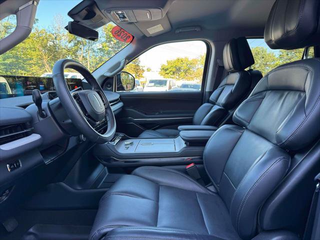 Used 2026 Lincoln Navigator L Premier AWD/4WD image 15