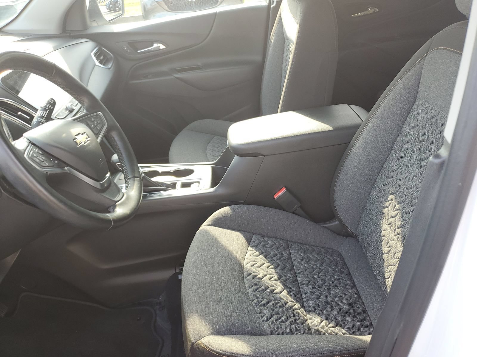 Used 2023 Chevrolet Equinox LT AWD/4WD image 17