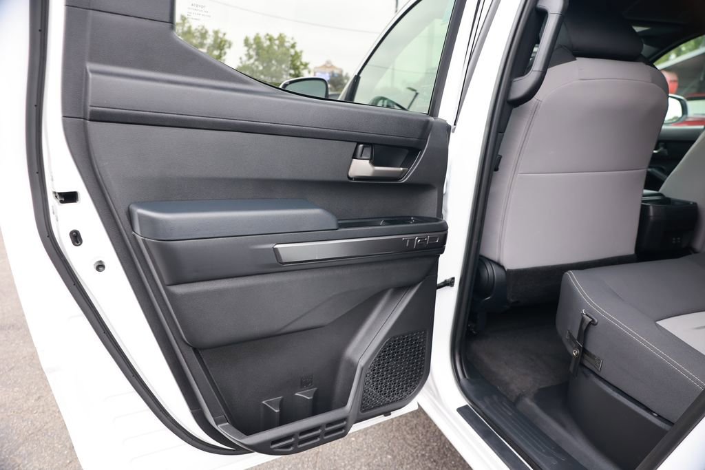 Used 2024 Toyota Tacoma TRD Off-Road AWD/4WD image 33