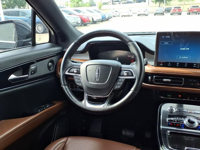Used 2022 Lincoln Nautilus Reserve w/ Equipment Group 201A FWD image 7