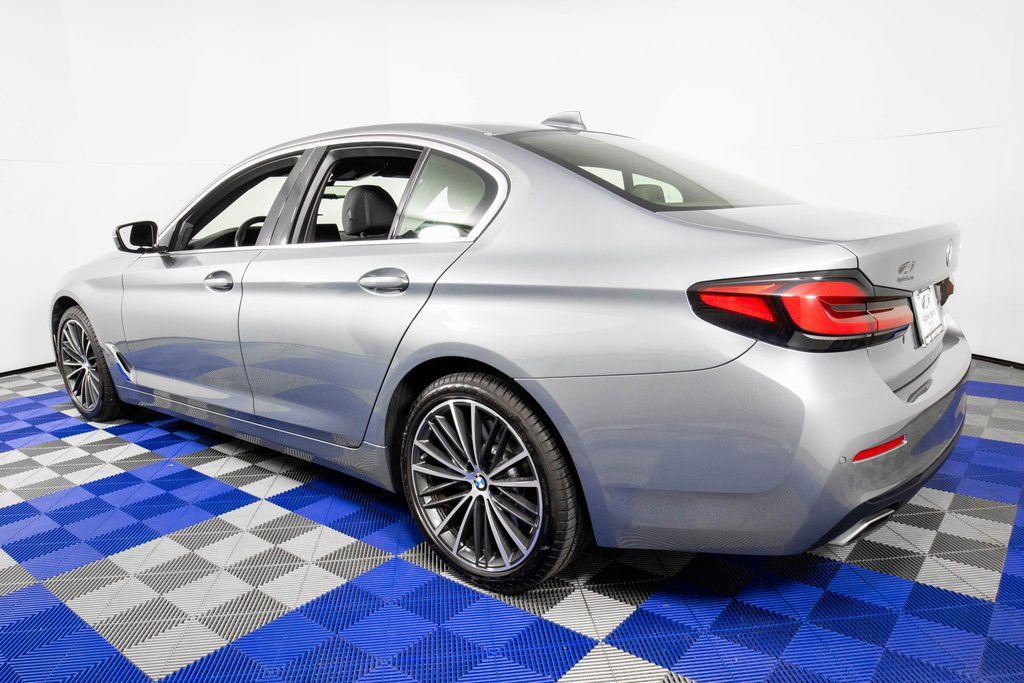 Used 2023 BMW 540i w/ Convenience Package image 7