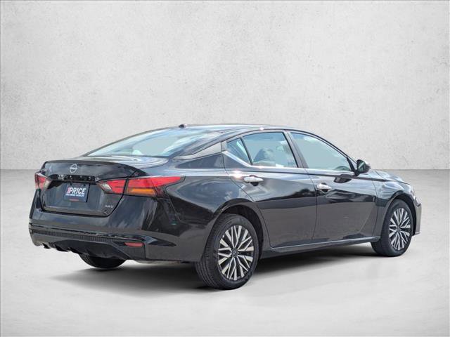 Used 2025 Nissan Altima 2.5 SV AWD/4WD image 5