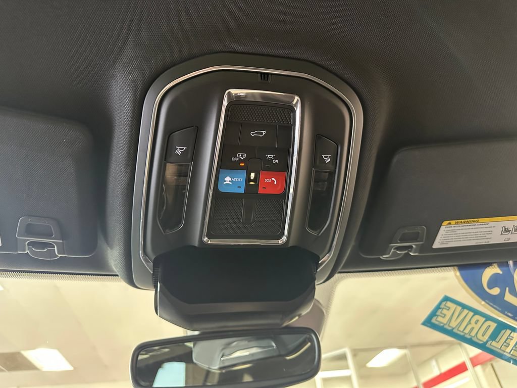 Certified 2023 Jeep Grand Cherokee Altitude AWD/4WD image 35
