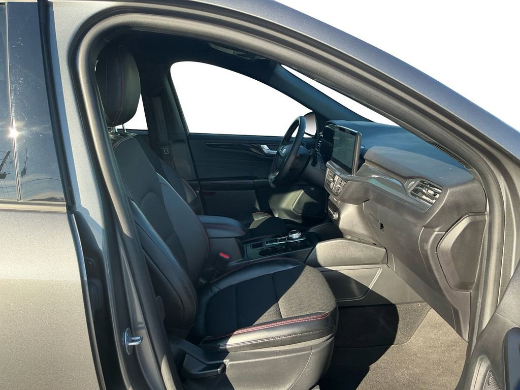 Used 2025 Ford Escape ST-Line w/ Tech Pack #1 image 22
