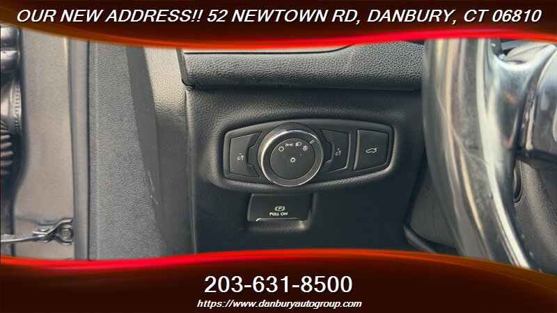 Used 2017 Lincoln MKZ Select w/ Select Plus Package AWD/4WD image 18