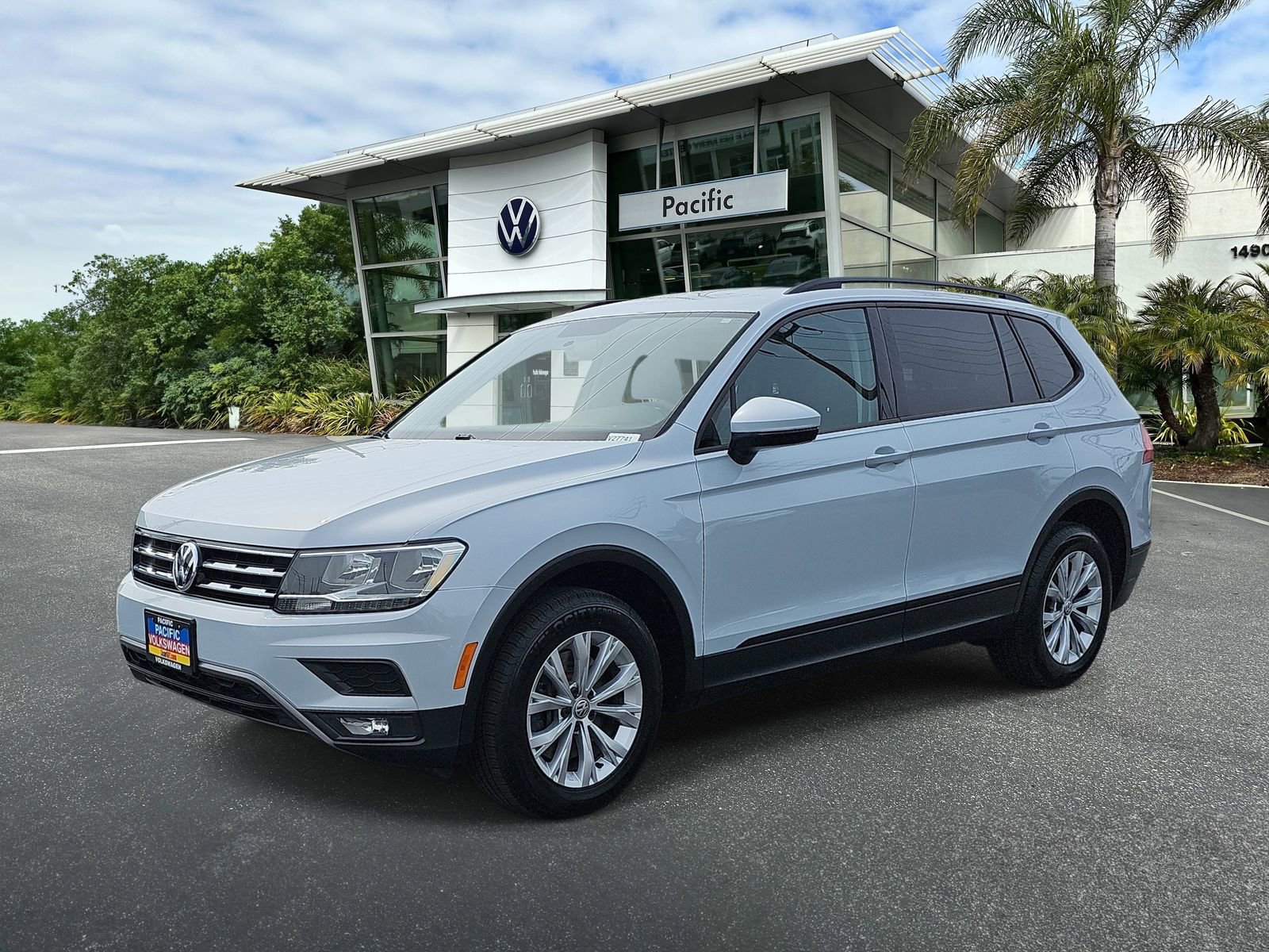 Used 2018 Volkswagen Tiguan S w/ Front Fog Lights Package image 1