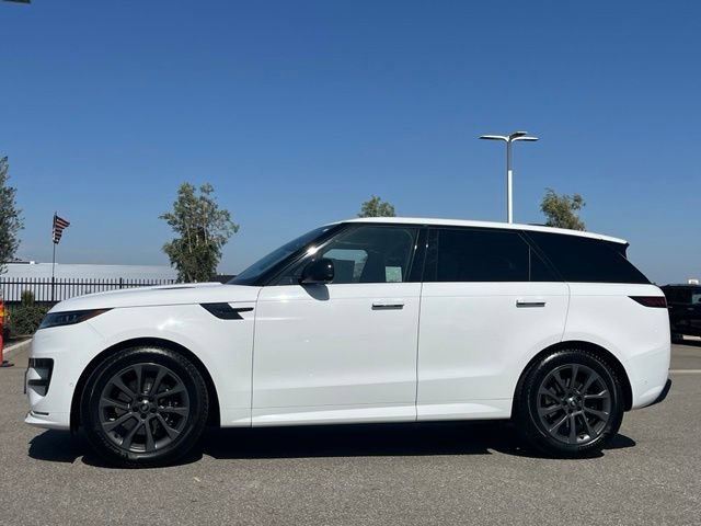Used 2024 Land Rover Range Rover Sport Dynamic SE AWD/4WD image 2