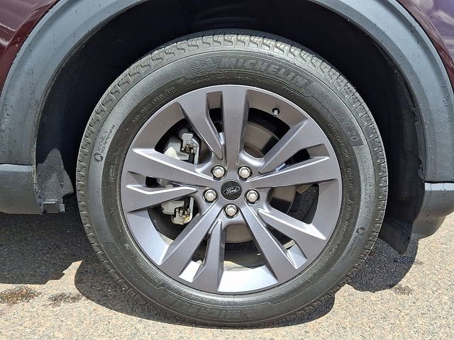 Certified 2023 Ford Explorer XLT w/ Equipment Group 202A AWD/4WD image 8