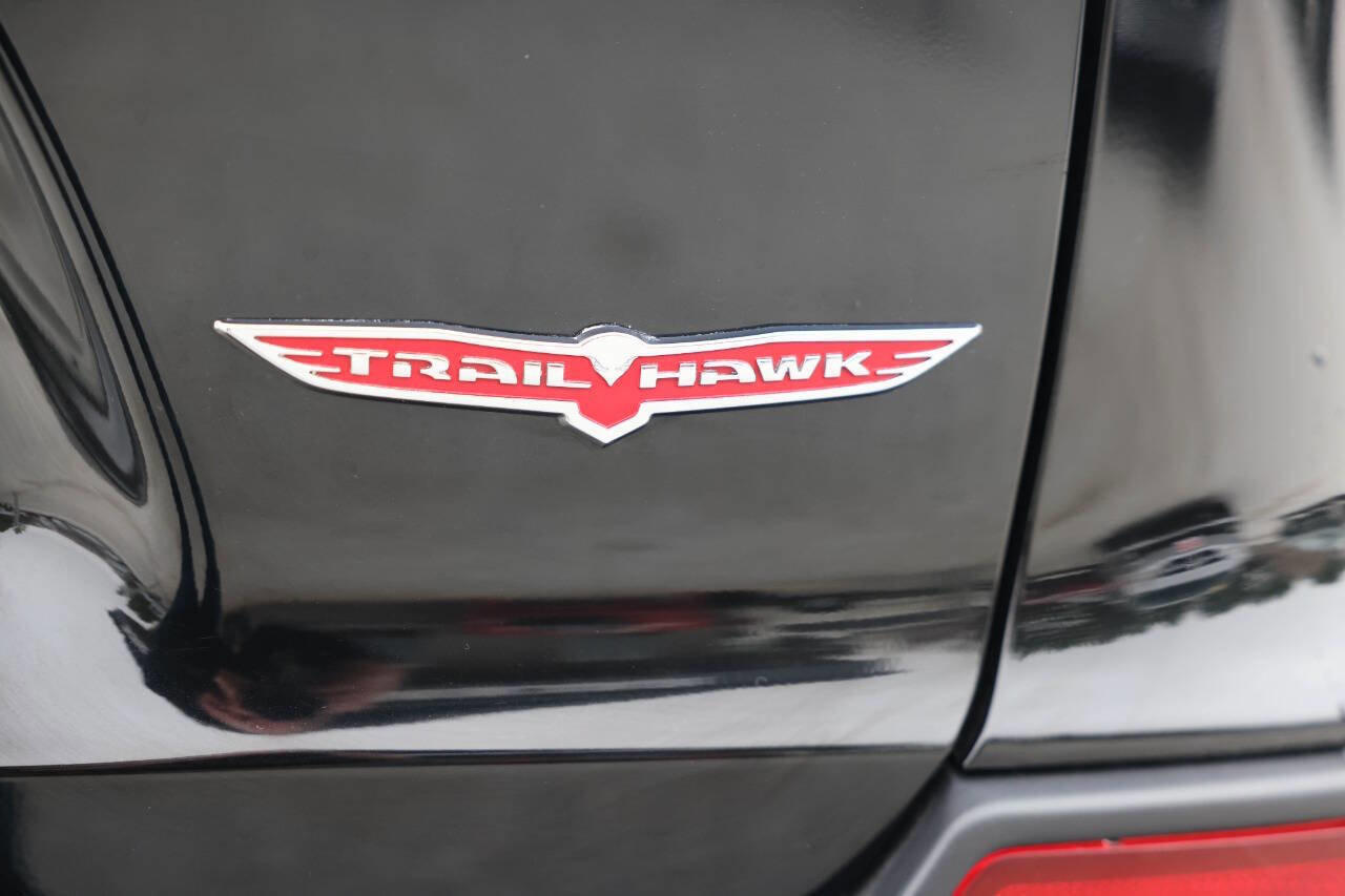 Used 2022 Jeep Cherokee Trailhawk w/ Sun, Sound & Nav Group image 42