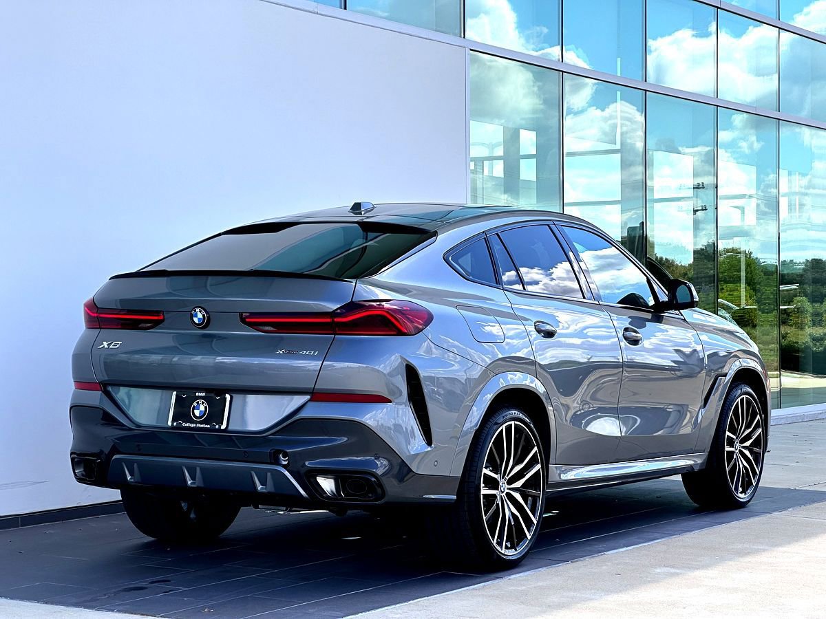 New 2026 BMW X6 xDrive40i w/ Climate Comfort Package image 4