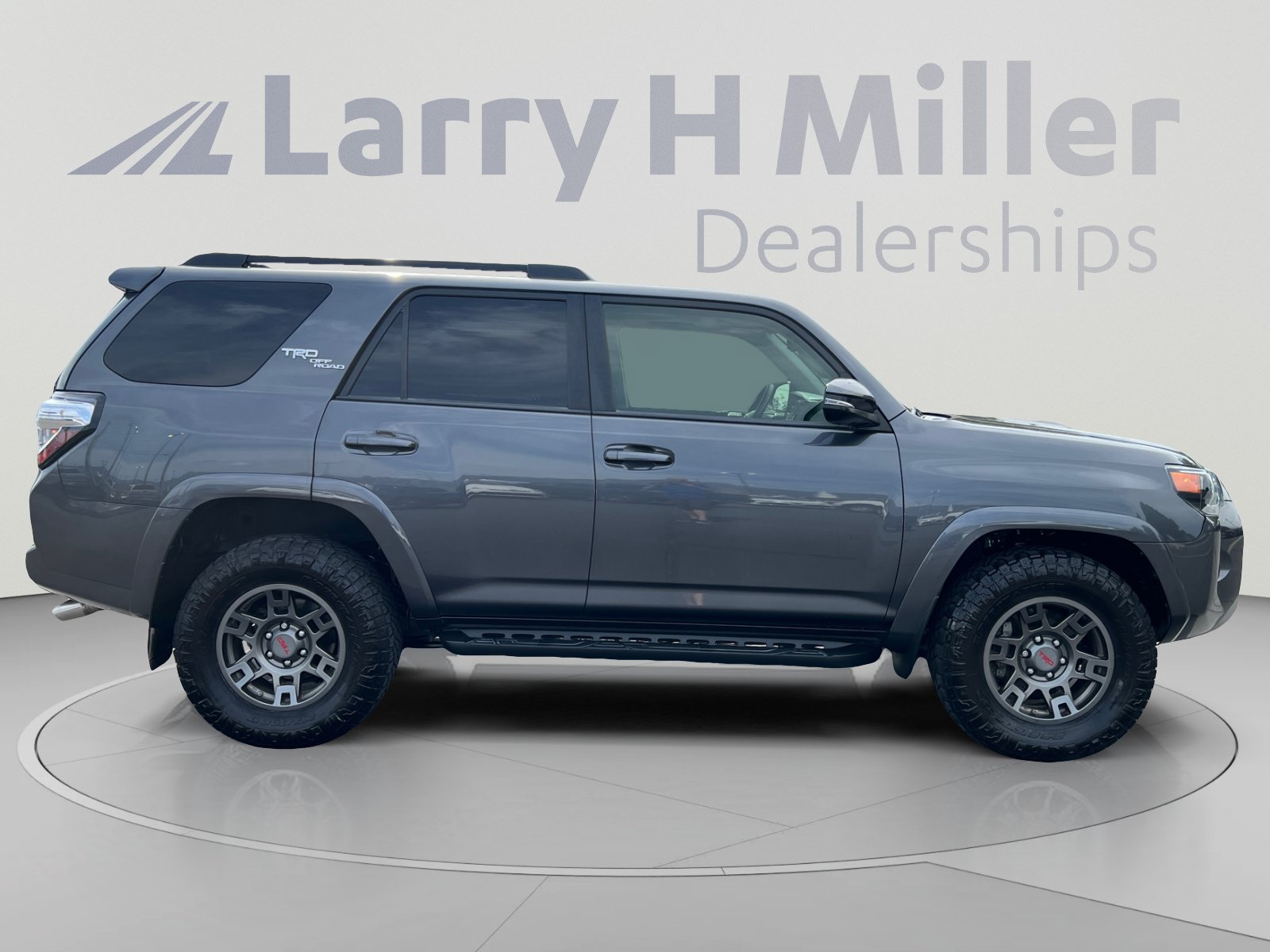 Used 2020 Toyota 4Runner TRD Off-Road Premium w/ Moonroof Package AWD/4WD image 6