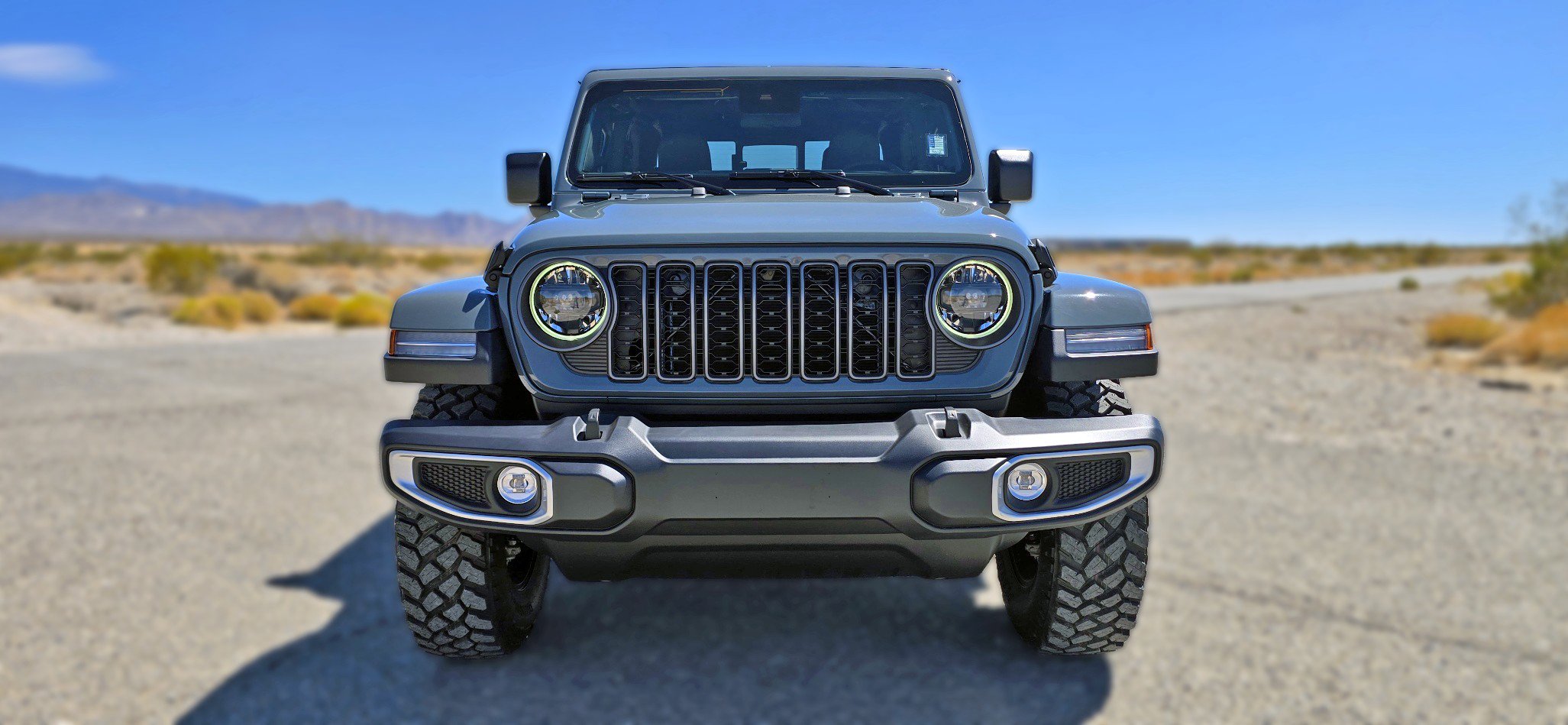 New 2025 Jeep Gladiator Sport image 2