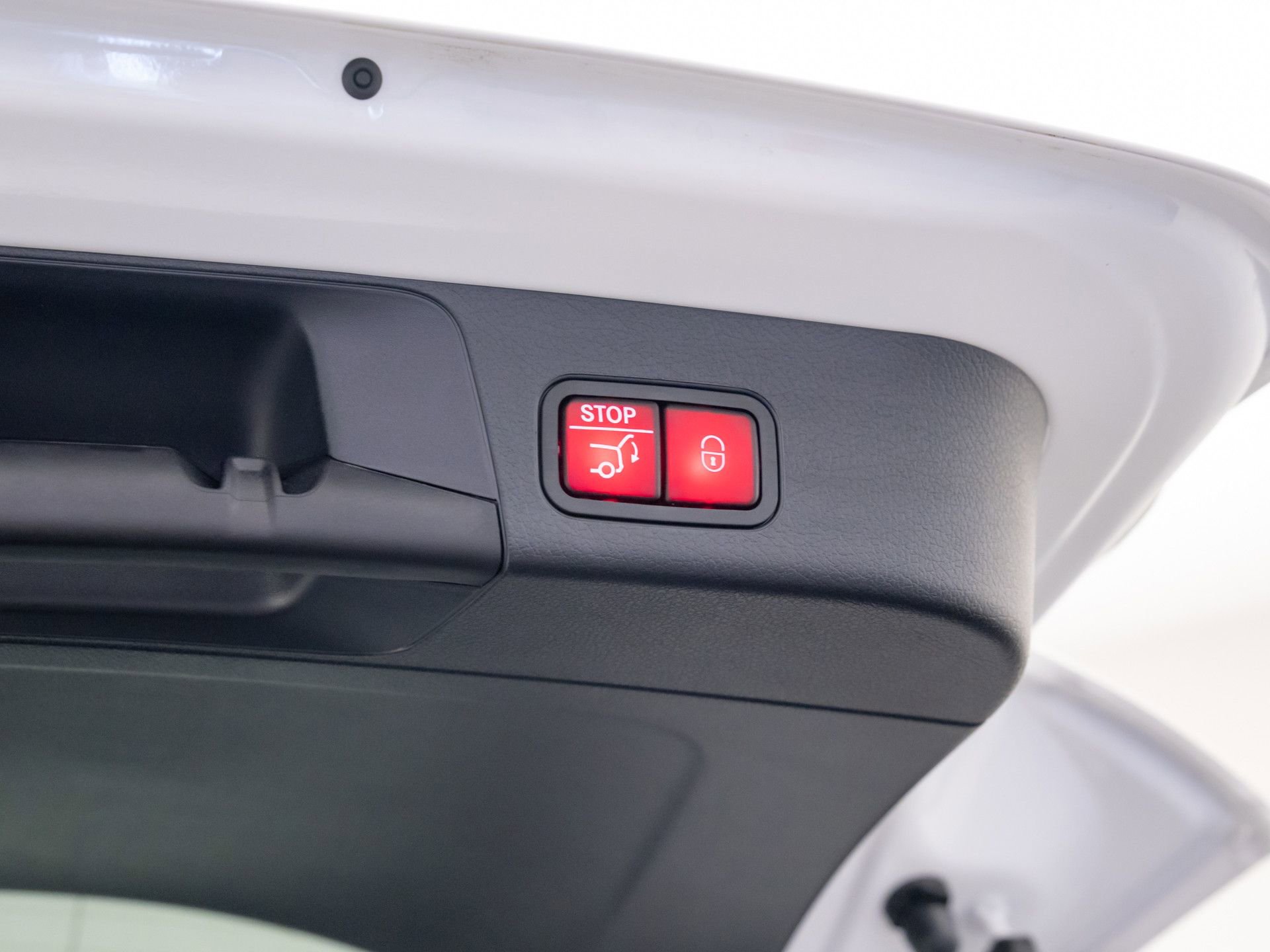 Certified 2025 Mercedes-Benz GLB 250 4MATIC image 30