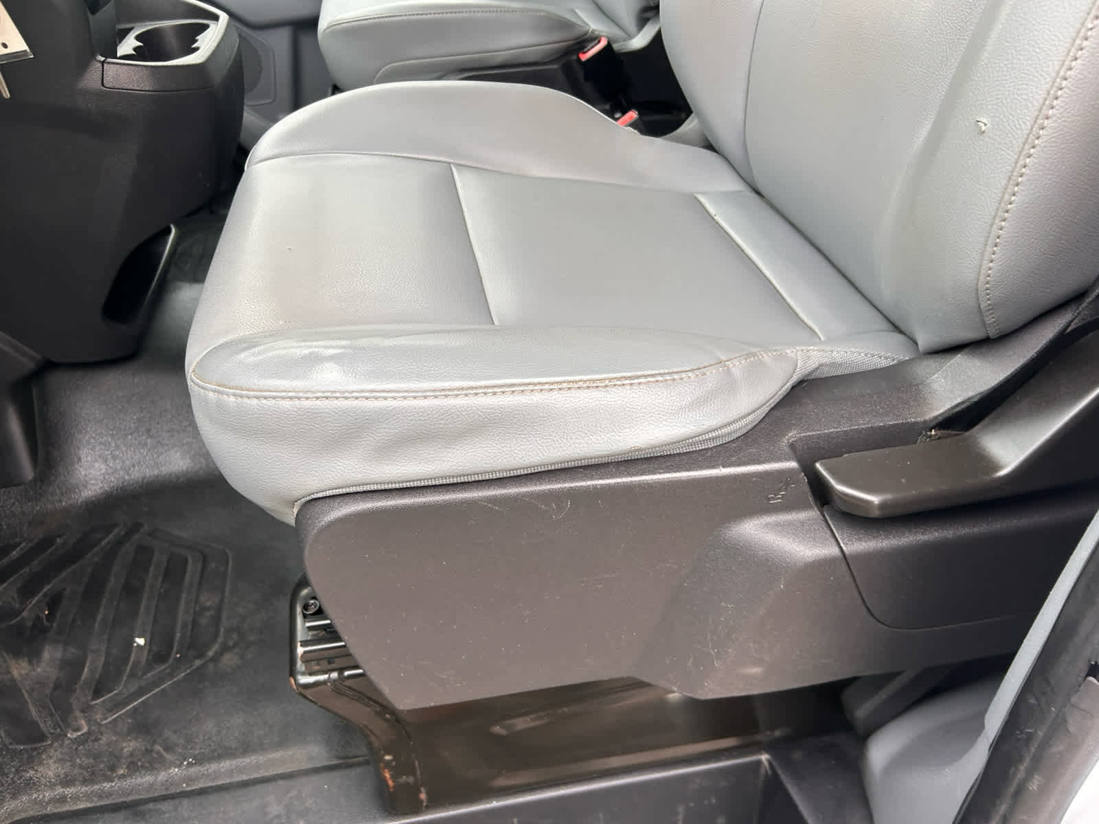 Used 2015 Ford Transit 250 130 Low Roof image 11