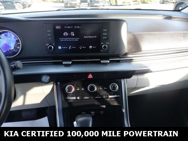 Used 2024 Kia Carnival LX image 12