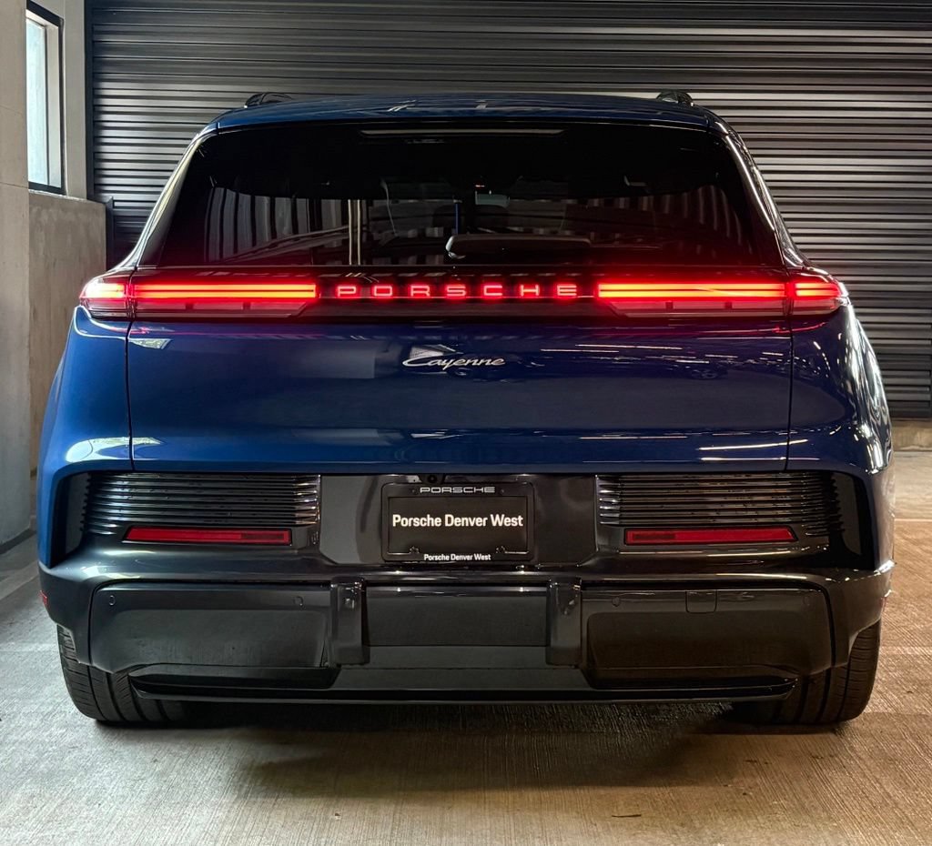 New 2026 Porsche Cayenne Electric AWD/4WD image 7