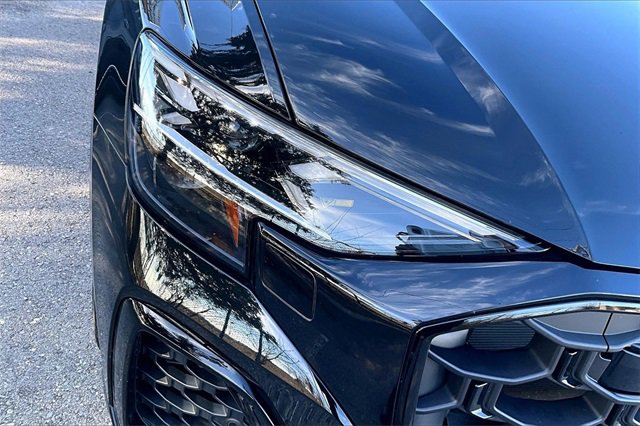 Used 2025 Audi Q8 Prestige w/ Prestige Package image 30