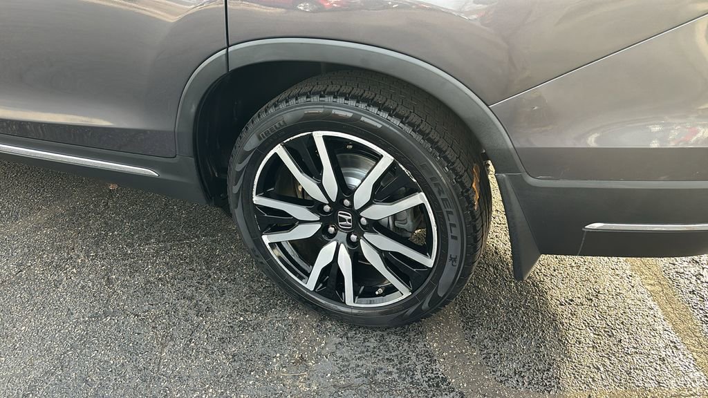 Used 2019 Honda Pilot Touring image 9